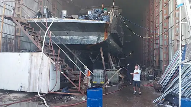 Tersanede Çıkan Yangın Kısa Sürede Söndürüldü