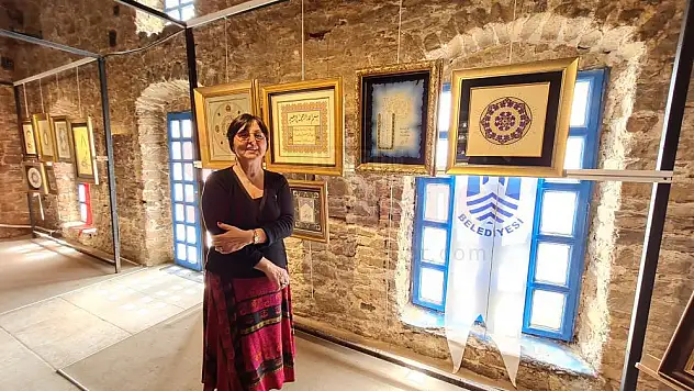 Tezhip Sergisi Ziyaretçilerini Ağırlıyor