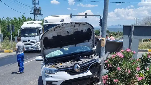 Tır ile Otomobil Çarpıştı: 1 Yaralı