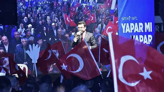 Tosun'un Mumcular Mitinginde Coşku Meydana Sığmadı