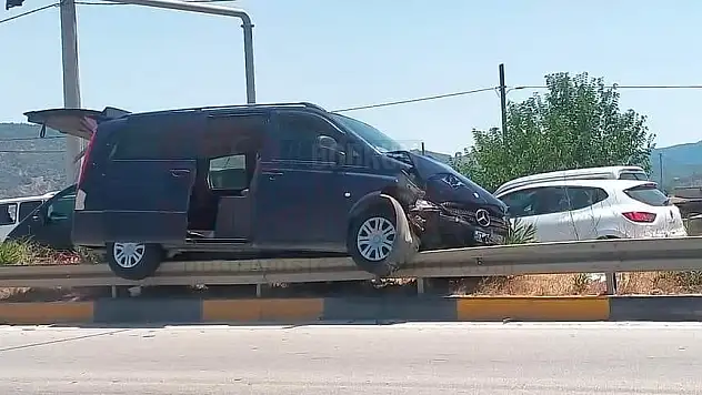 Trafik Kazasında 2 Kişi Yaralandı