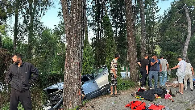 Trafik Kazasında 3'ü Ağır, 4 Kişi Yaralandı