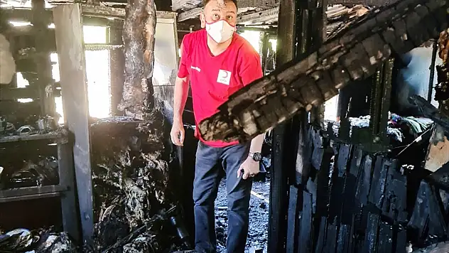 Türk Kızılay Muğla'da evi yanan aileye yardımda bulundu