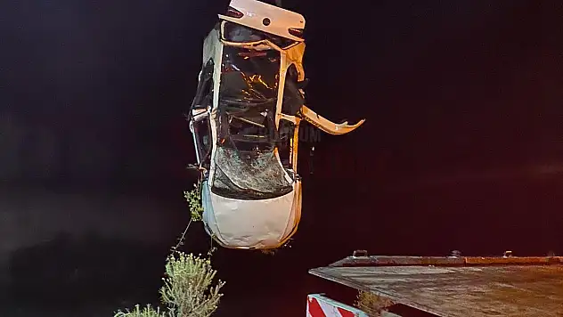 Uçuruma Uçan Araçta 2 Kişi Hayatını Kaybetti