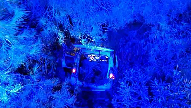 Uçuruma Uçan Araçta 2 Kişi Yaralandı