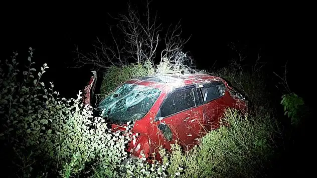 Uçuruma Uçan Jeep'teki Yaralılar İtfaiye Ekiplerince Kurtarıldı