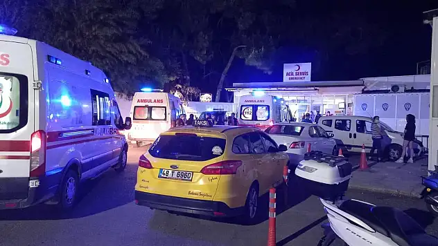 Ukranya uyruklu turist kadın erkek arkadaşına sarkıntılık yapan Türk kadını tekme tokat dövdü.