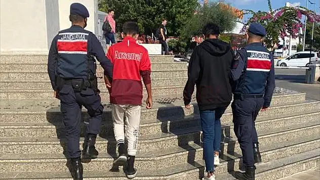 Ukraynalı Turistlerin Çantasını Çaldığı İddia Edilen İki Şüpheli Yakalandı
