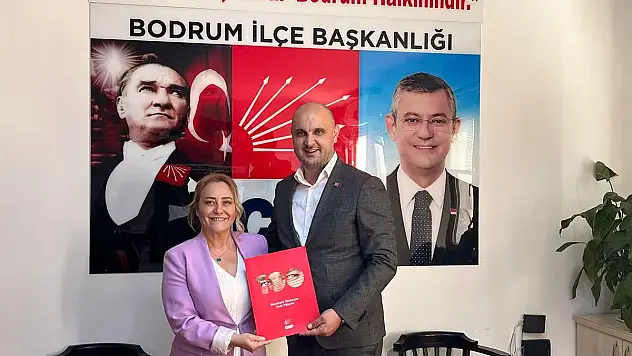 Ummuhan Yurt Aday Adaylık Başvuru Dosyasını Teslim Etti