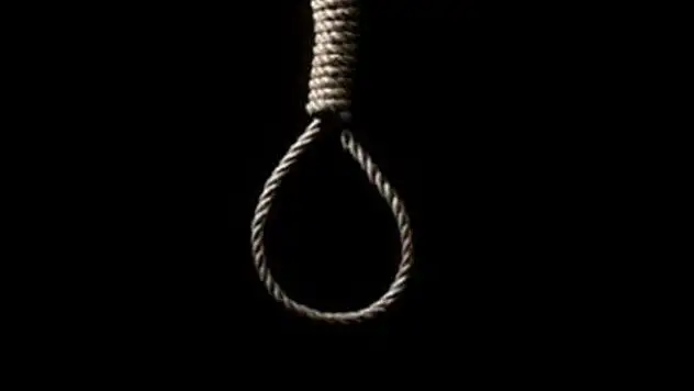 Üniversite Öğrencisi Kendini Astı