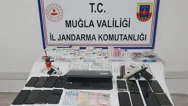 Uyuşturucu Ticareti Yapan 14 Şüpheli Yakalandı