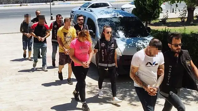 Uyuşturucu Ticaretine 5 Tutuklama