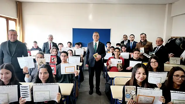 Vali Akbıyık öğrencilerle buluştu Muğla'da yarıyıl tatili başladı