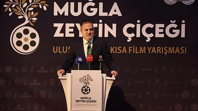 Vali Akbıyık Zeytin Çiçeği Uluslararası Kısa Film Yarışması ödül törenine katıldı