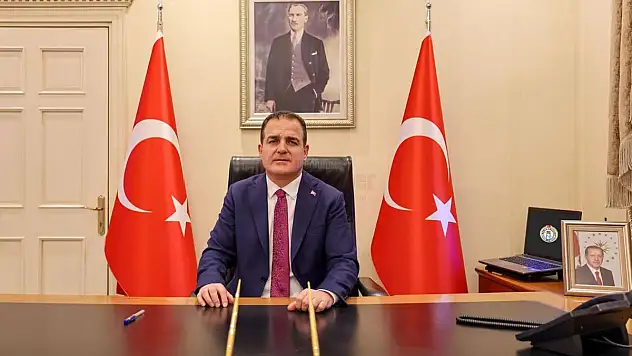 Vali Akbıyık'tan İstiklal Marşı'nın Kabulü Mesajı