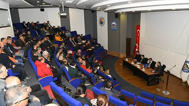 Vali Orhan Tavlı Bodrum'da Muhtarlar ile bir Araya Geldi