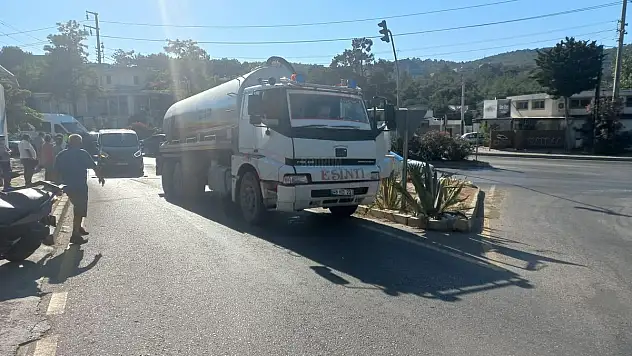 Vidanjöre Çarpan Motosiklet Sürücüsü Yaralandı