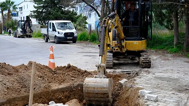 Yağmur Suyu Hattı Çalışmaları Devam Ediyor