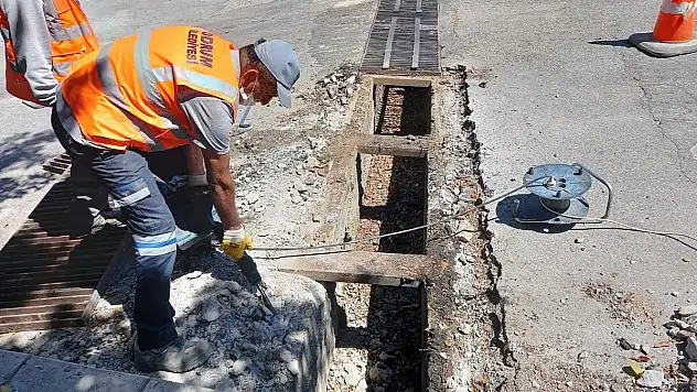 Yağmur Suyu Hattı Çalışmaları Sokak Sokak Devam Ediyor