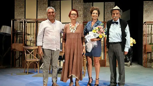 'Yalancı Aranıyor' Oyununun Galası Kale'de Gerçekleşti