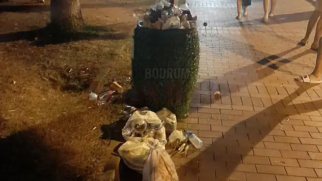 Yalıkavak Sokakları Parfüm Değil Çöp Kokar Olmuş