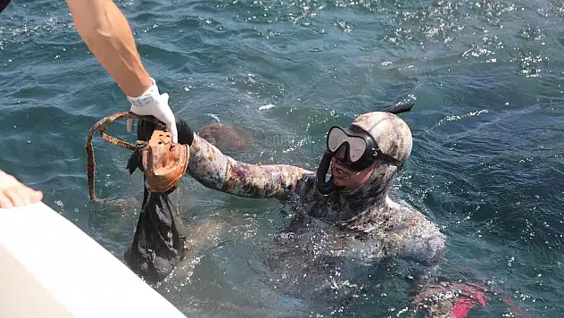 Yalıkavak'ta Deniz Dibi Temizliği