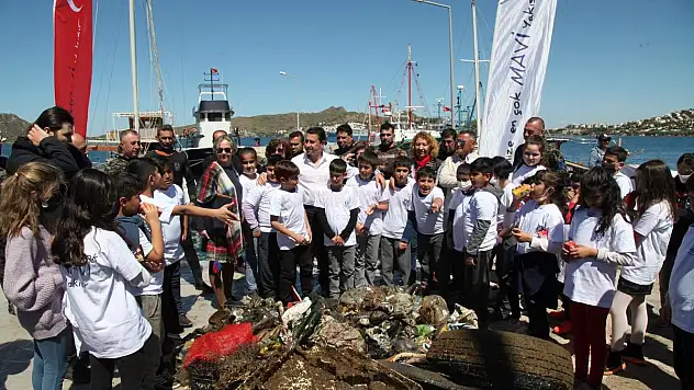 Yalıkavak'ta Denizden 460 Kilo Atık Çıkarıldı