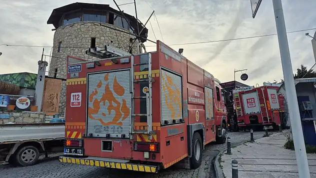 Yalıtım sırasında alevler yükseldi