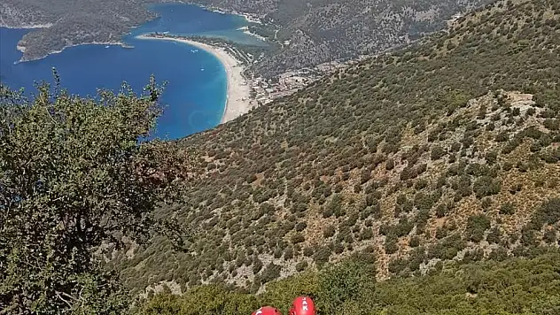 Yamaç Paraşütüyle Kayalıklara Düşen Kişi Yaralandı