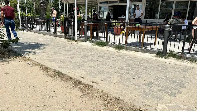 Yan baktın diye bıçakladı