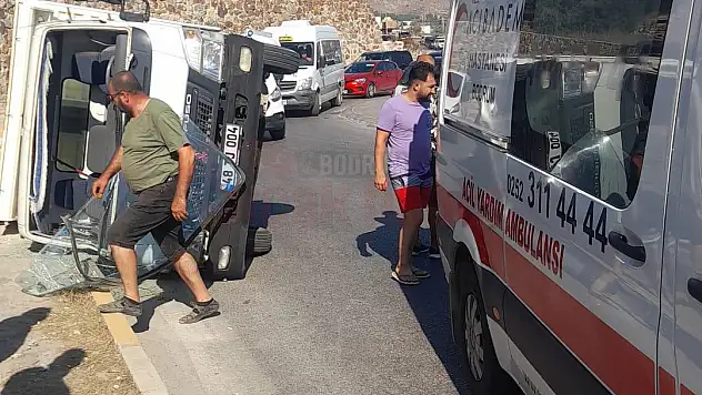 Yan Devrilen Kamyonda 2 Kişi Yaralandı