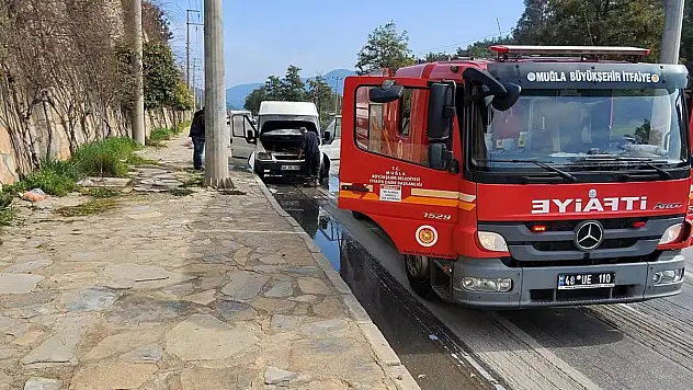 Yangın Söndürme Cihazları Taşıyan Araç Alev Aldı