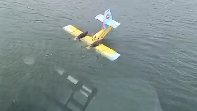 Yangın Uçağı Bafa Gölüne İniş Yaptı