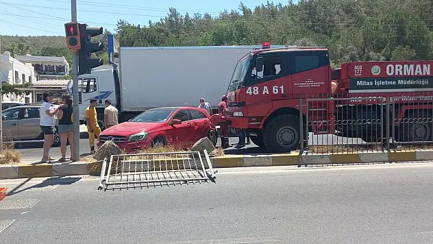 Yangına Giden İtfaiye Aracı Kaza Yaptı