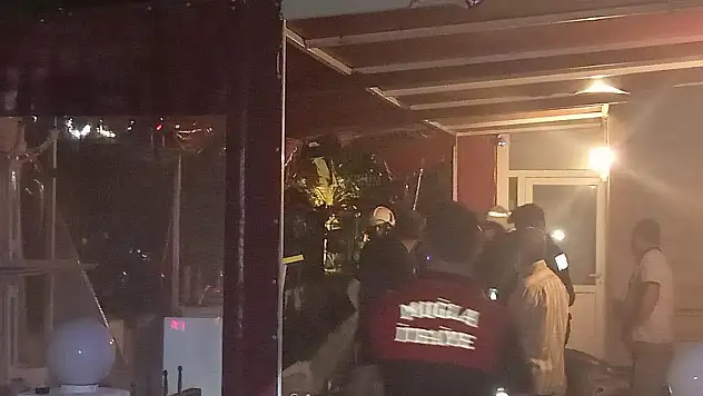 Yangına Müdahale Eden Komşular Az Kalsın Zehirleniyorlardı