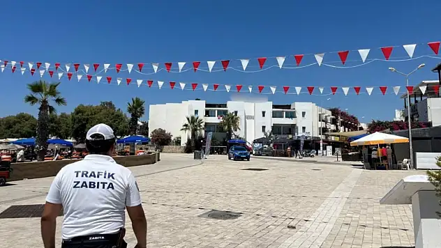Yaya trafiğinin yoğun olduğu bölgelerde denetim ve uygulamalar sürüyor