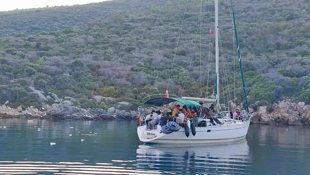 Yelkenli Teknede 69 Göçmen Yakalandı