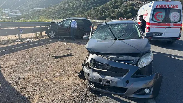 Yeni Hastane Yolunda Kaza 1'i Çocuk 3 Yaralı