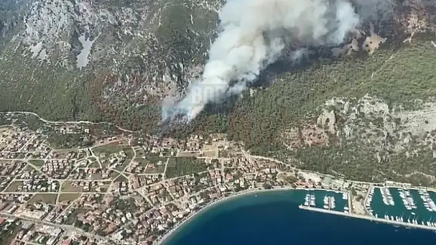 Yerleşim Yerlerine Çok Yakın Mevkide Yangın  Çıktı