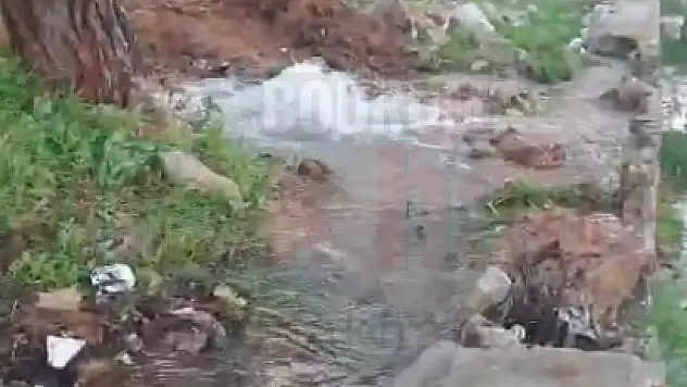 Yine Tonlarca Su Boşa Akıp Gidiyor