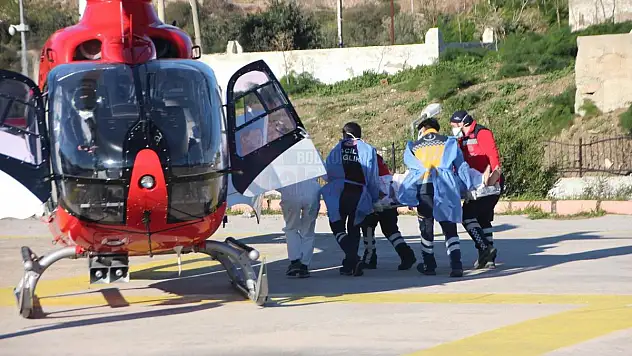Yoğun bakımlarda yer olmayınca ambulans helikopterle sevk edildi.