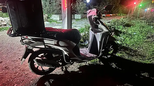 Yola dökülen çakıllar motosikleti devrirdi 2 Kişi yaralandı