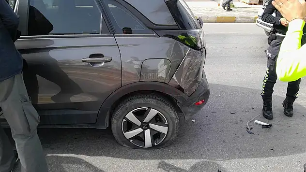 Yolda Aniden Durunca Kazaya Sebep Oldu