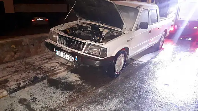 Yolda Giderken Yanmaya Başladı