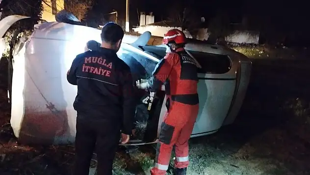 Yoldan Çıkan Araçta Sıkışan Sürücü Ekiplerce Kurtarıldı