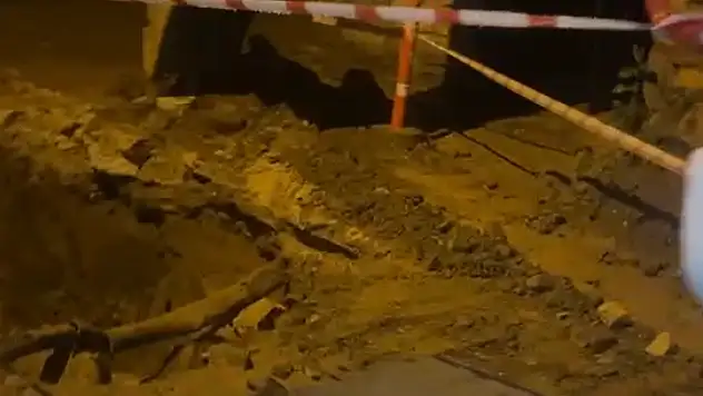 Yolu kapattınız, evimize hapsolduk!  Karabağ'da MUSKİ çalışmasına sert tepki