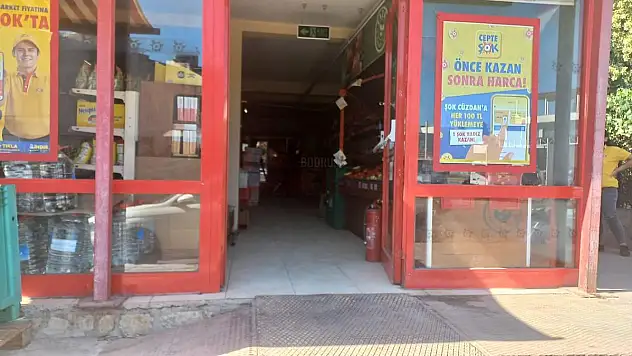 Zincir Markette Çıkan Yangın Korkuttu