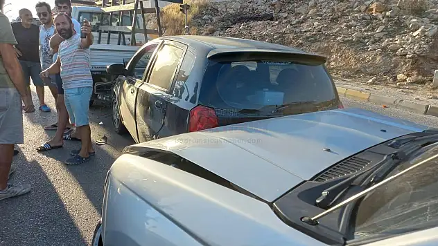 Zincirleme Kaza Maddi Hasarla Atlatıldı