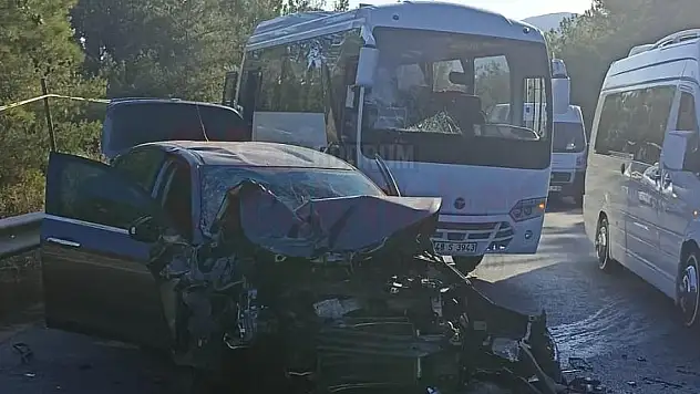 Zincirleme Kazada 1'i Ağır 3 Kişi Yaralandı