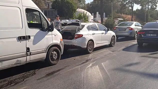 Zincirleme Kazada İki Kişi Yaralandı